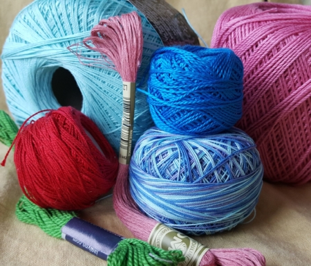 needle and thread lalabelle